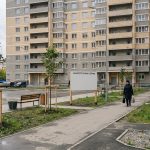 Услуги агентства недвижимости по покупке квартир в Перми Apartment_building_courtyard_Per…_202606201226.jpeg